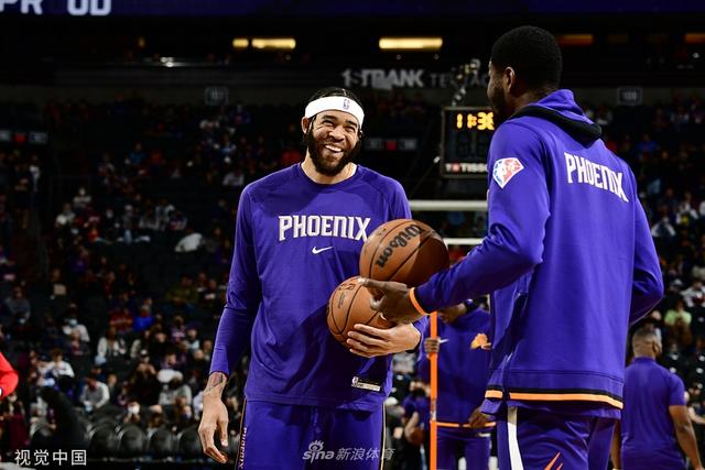 在对方禁区 在对方禁区