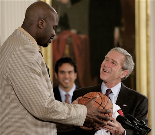 随后一脚纵 随后一脚纵